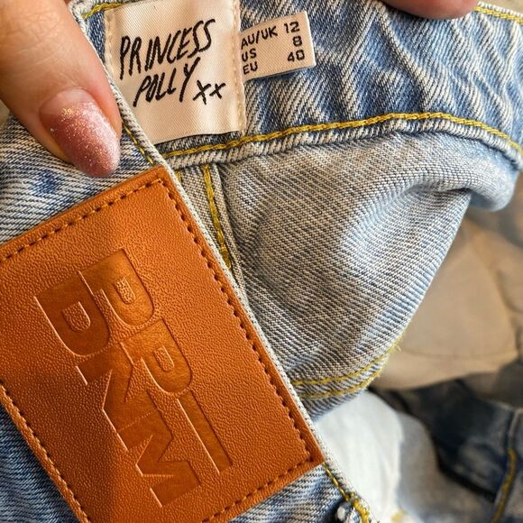 Princess Poly Women’s 8 Ripped Knee Straight Leg Jeans Light Distressed Denim - Picture 3 of 10